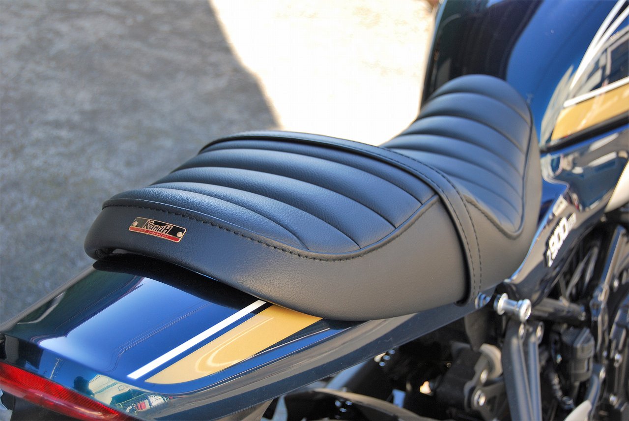 25 Z900RS 段付きシート Aタックロール （オールタック）｜K＆H