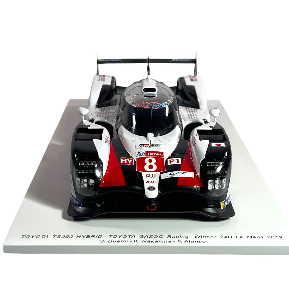 Model Car Spark 1/18 Toyota TS050 Hybrid Gazoo Racing #8 Winner Le