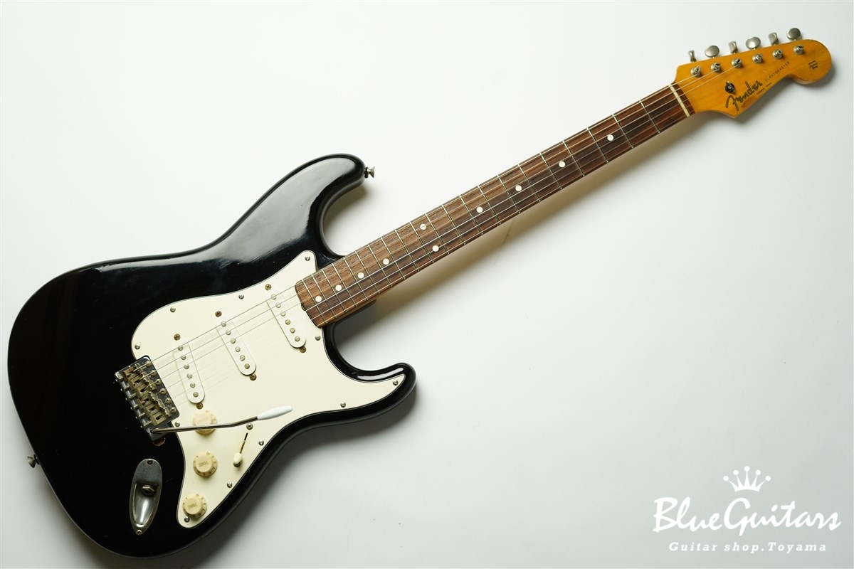 Fender JAPAN ST62-85 - Black | Blue Guitars Online Store