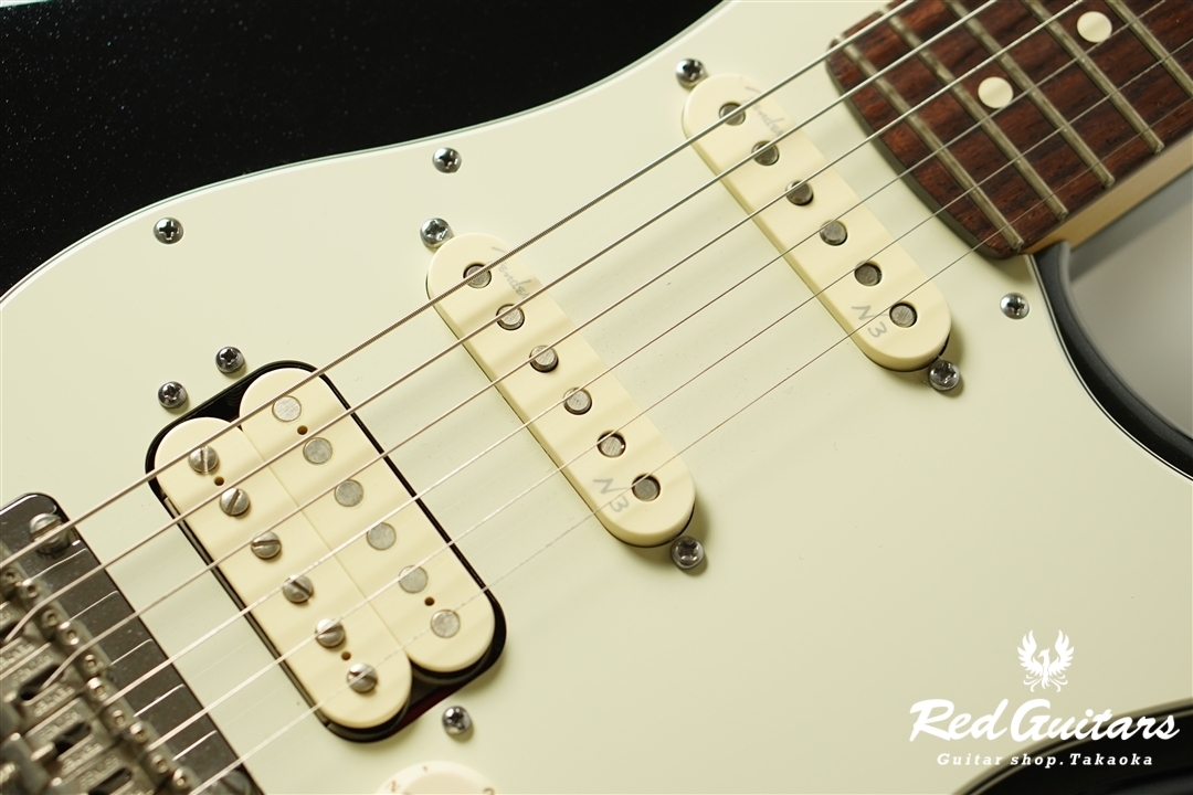 Fender American Deluxe Stratocaster Plus HSS - Mystic Black | Red