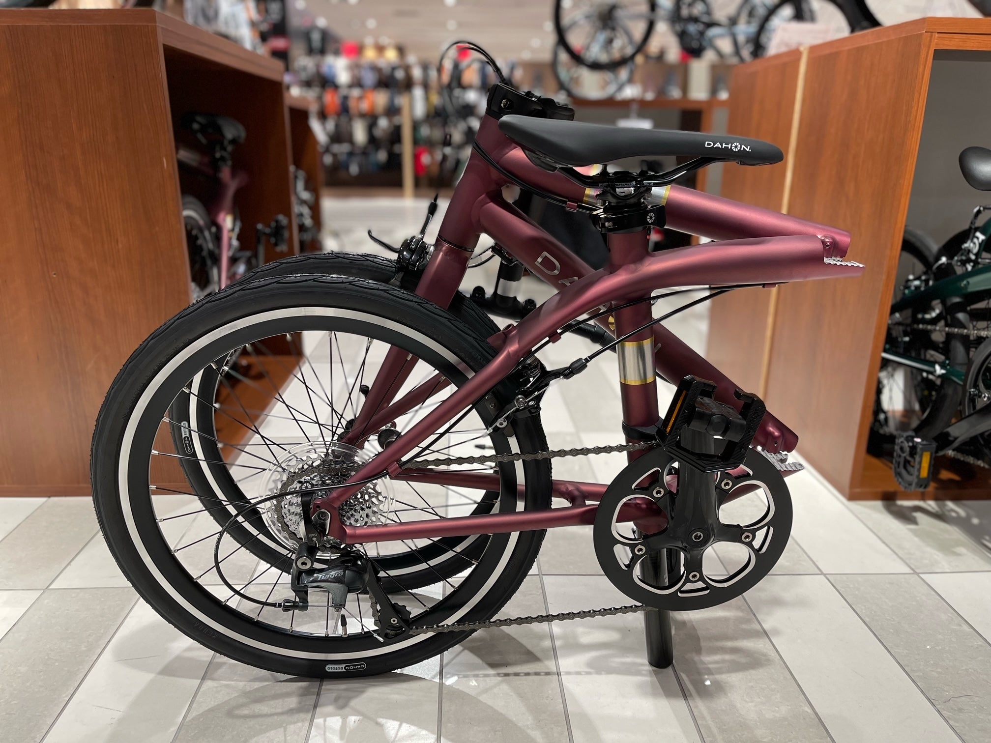 大丸梅田店】軽く・頑丈で・良く走る！【DAHON】Clinch D10のご紹介