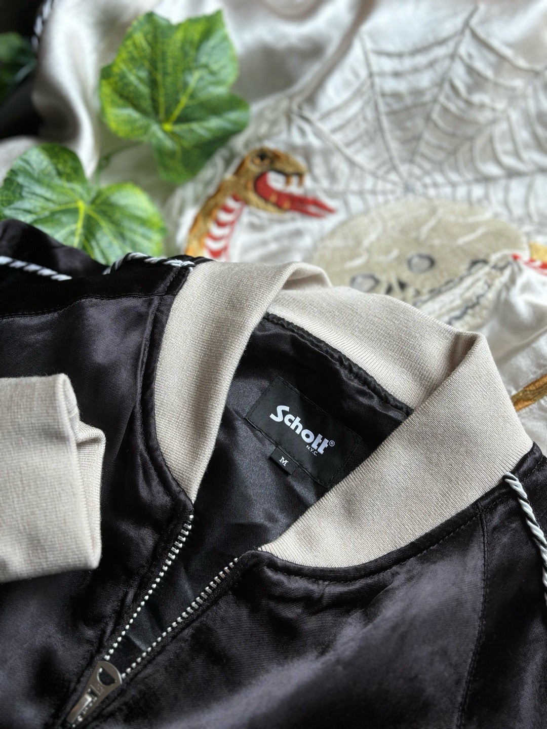 Schott】希少価値の高い蛇髑髏を刺繍したスカジャンが入荷