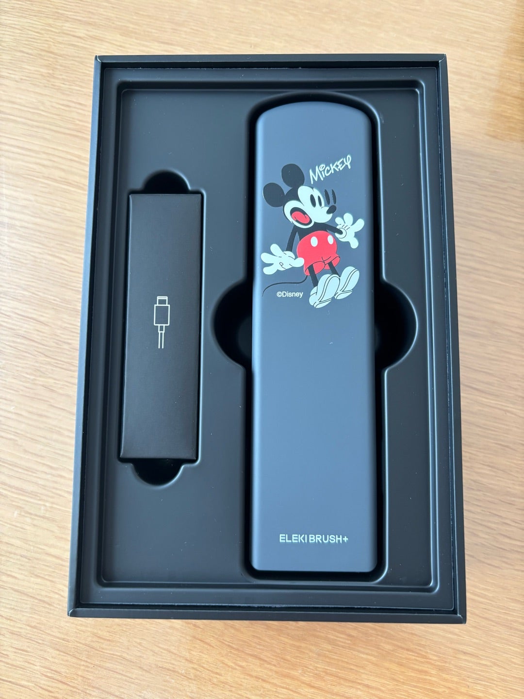 Brighte ELEBRUSH ミッキーマウスデザイン ミッキーマウスが美顔器に