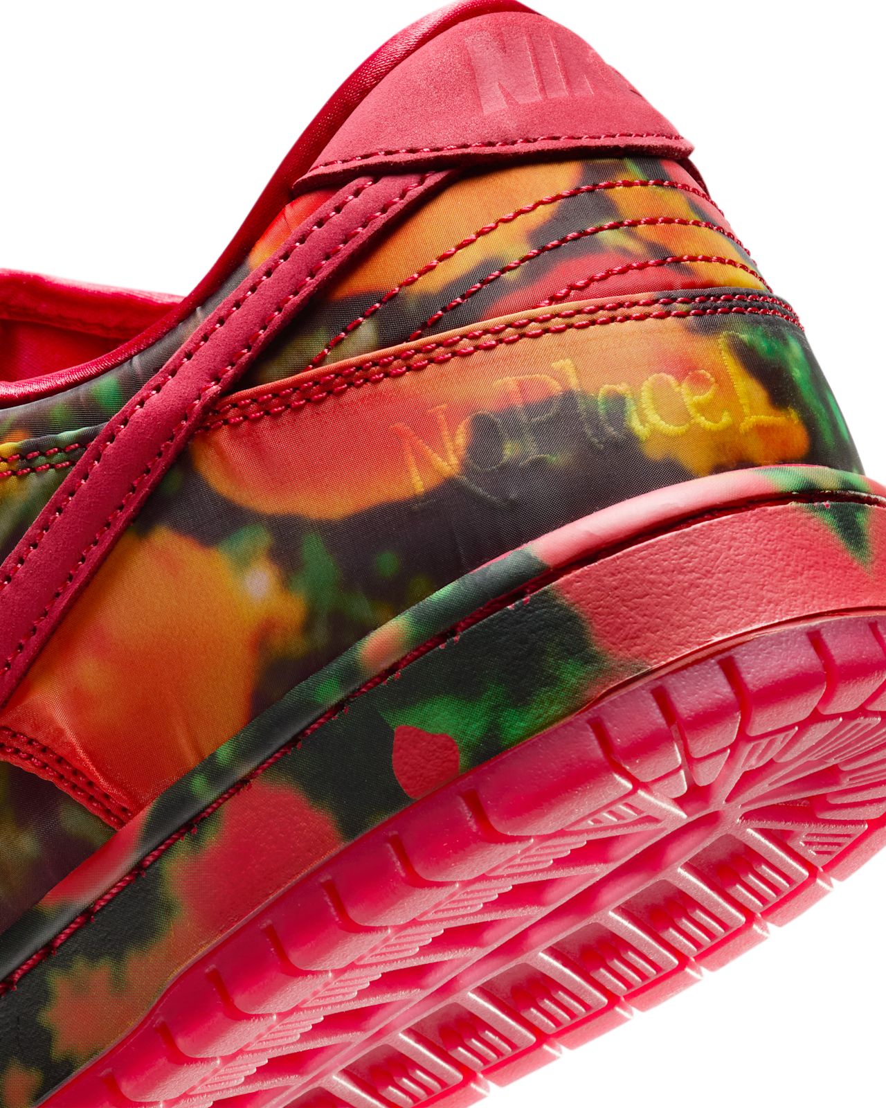 Nike SB Dunk Low Pro 'The Wizard of Oz' (FZ1291-600). Nike SNKRS