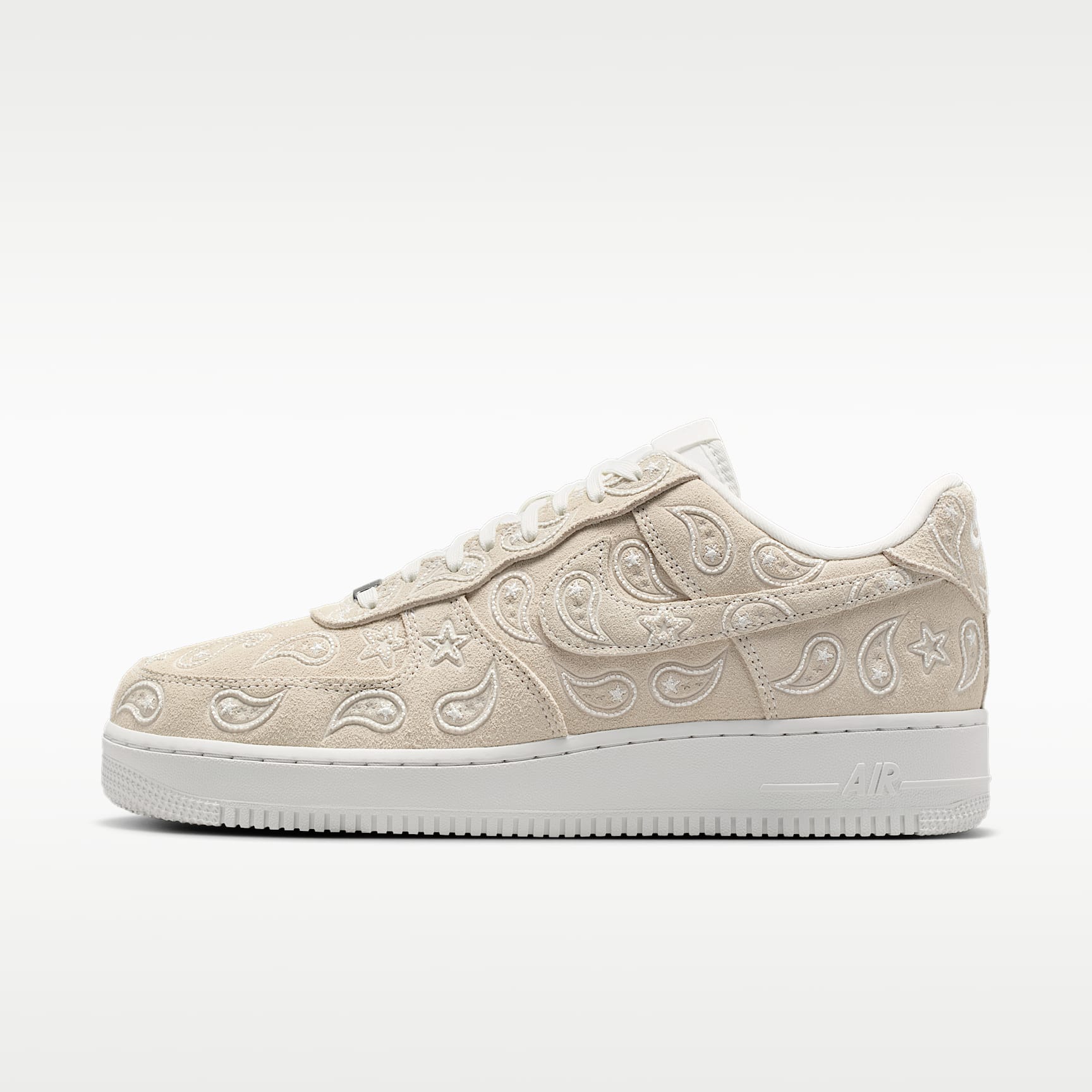 NIKE公式】エア フォース 1 '07 LV8 メンズシューズ.オンラインストア