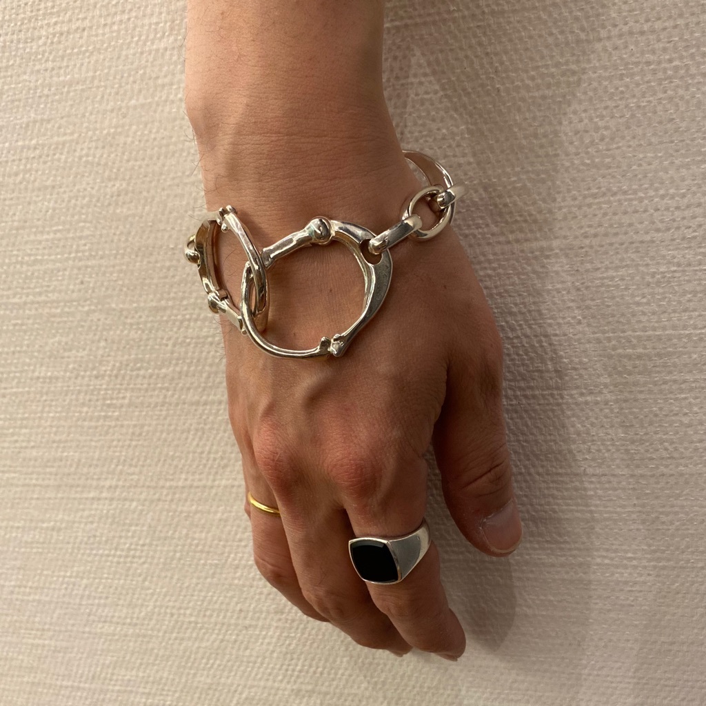 TheSoloist 【bone shaped carabiner bracelet.-L-】 / スタッフブログ